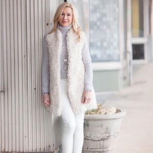 ROUGE HELIUM Ivory Faux Fur Fuzzy Sleeveless Knee Length NWT Vest Size L